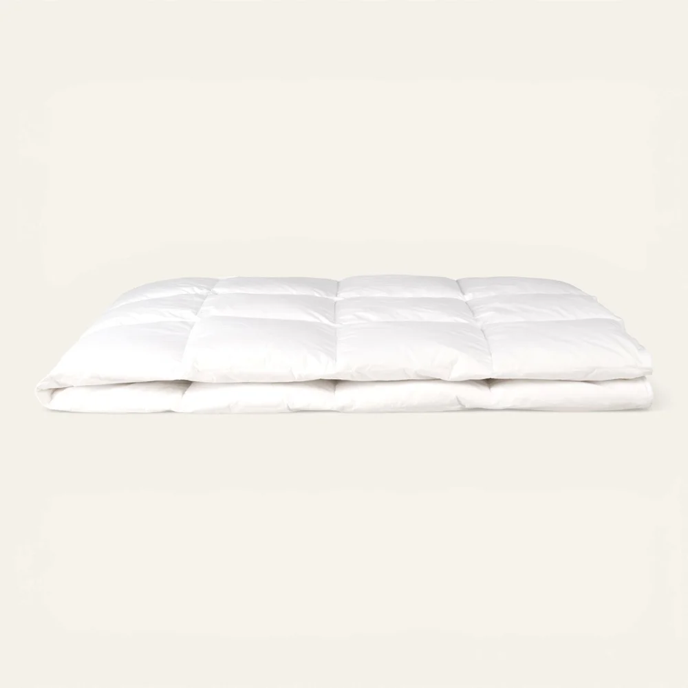 Helårs fjær- og dundyne hvit – 140×220 cm v:5272159 Helårs fjær- og dundyne hvit – 140×220 cm v:5272159