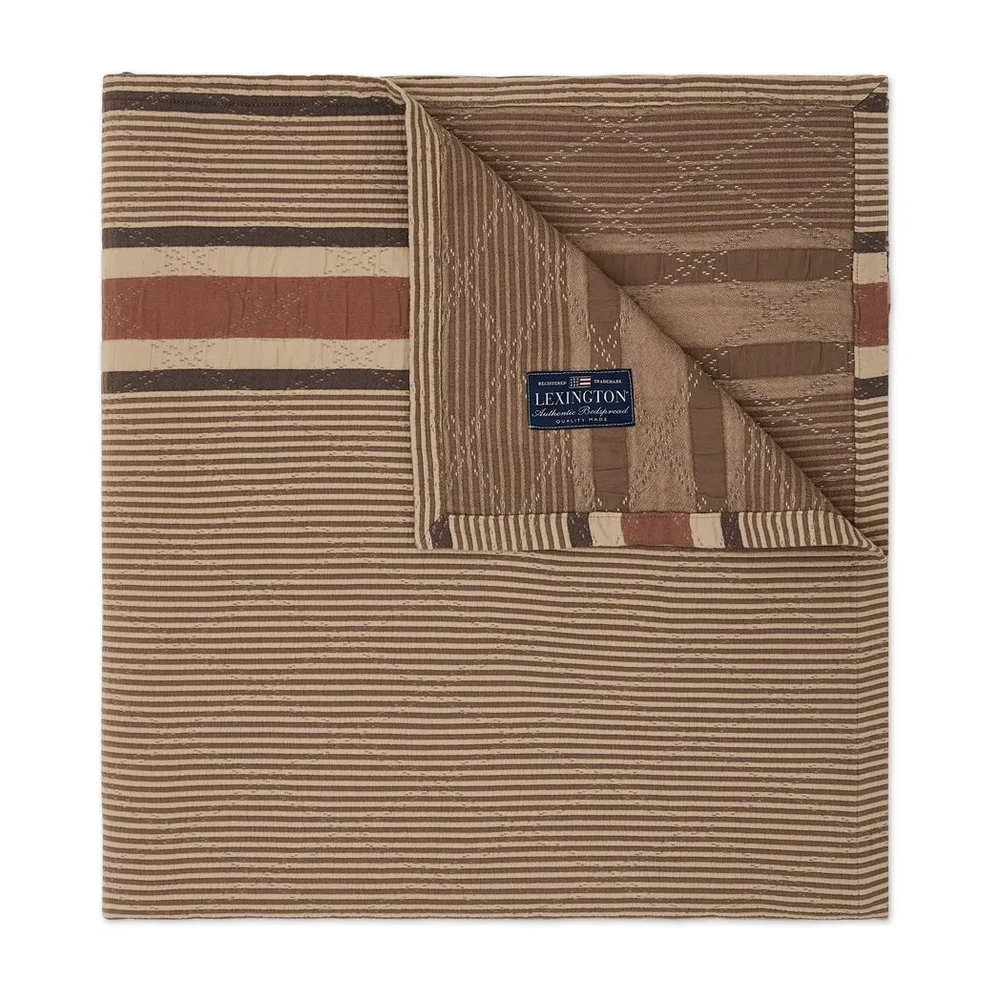 Side Striped Soft Quilted överkast 240×260 cm v:4644450 Side Striped Soft Quilted överkast 240×260 cm v:4644450