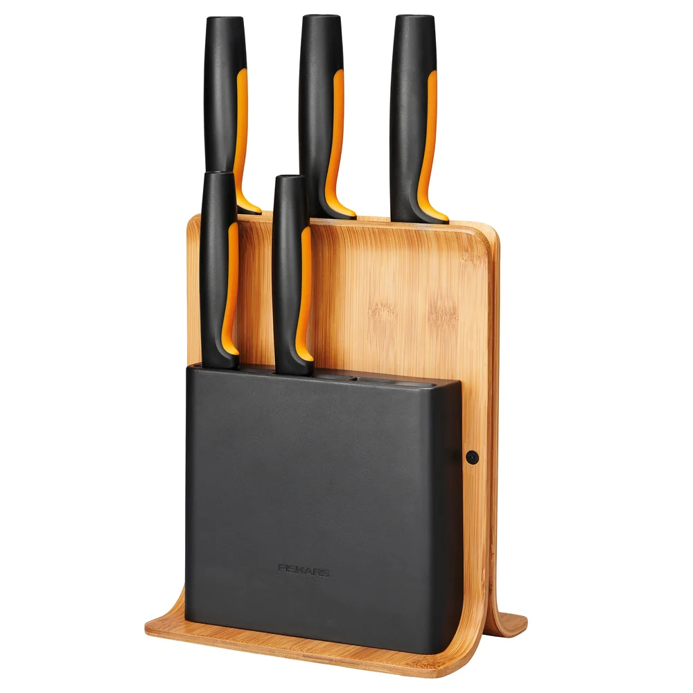 Functional Form knivblokk i bambus med 5 kniver v:6105921 Functional Form knivblokk i bambus med 5 kniver v:6105921