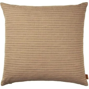 Brown Putetrekk Lines 50×50 cm v:3363430 Brown Putetrekk Lines 50×50 cm v:3363430
